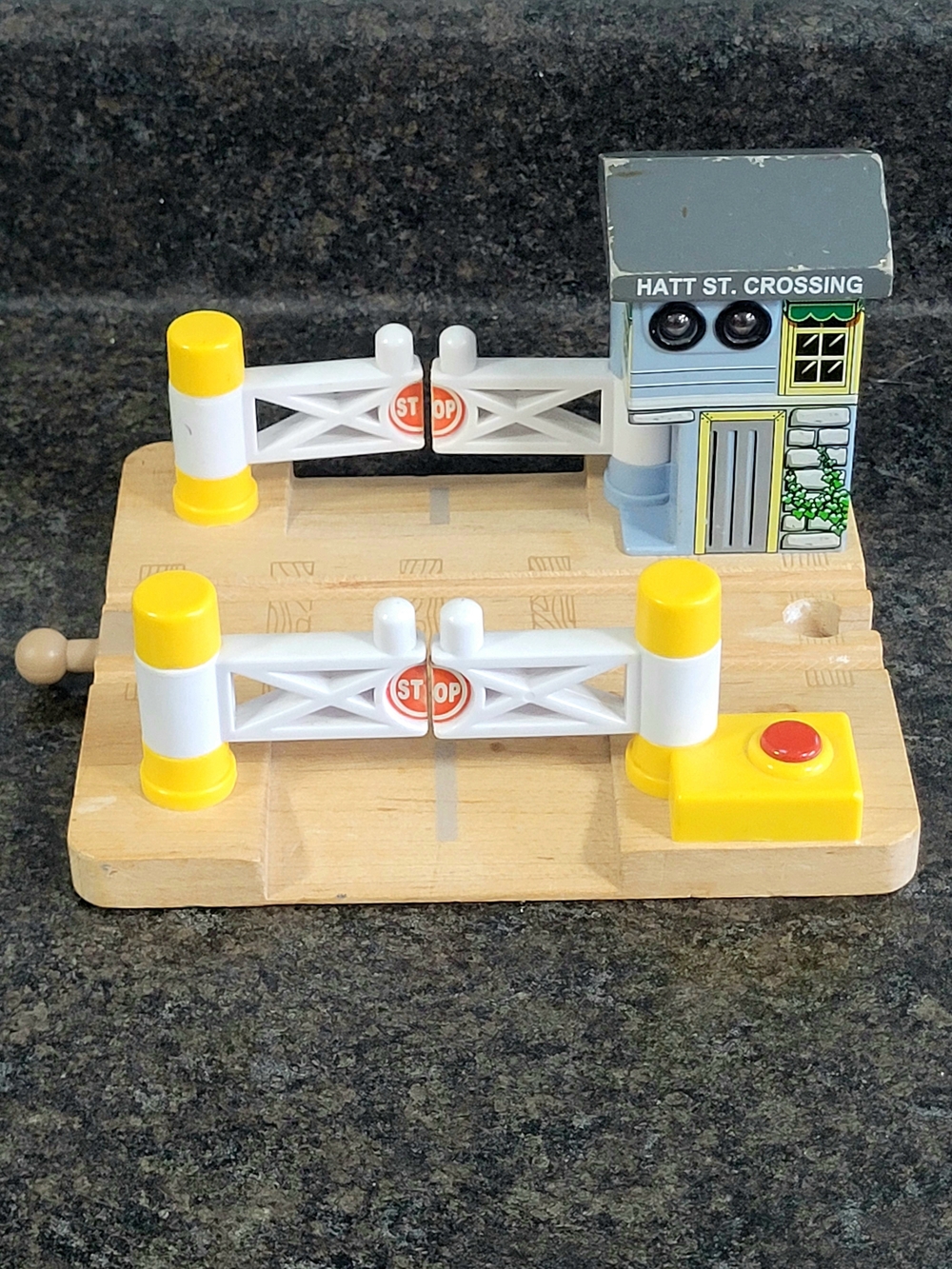 Thomas And Friends Wooden Railway - Hatt St. Crossing